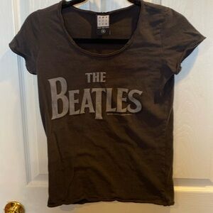 Amplified make some noise, The Beatles shirt size small